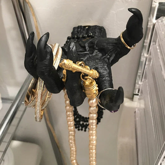 Gothic Witch's Hand Wall Hook – Creative Resin Ornament for Keys, Bags & Home Decor
